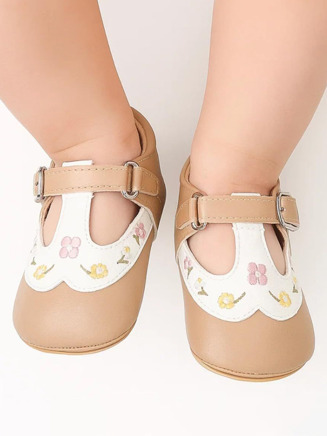 NESKA MODA Girls Floral Embroidered Velcro Booties