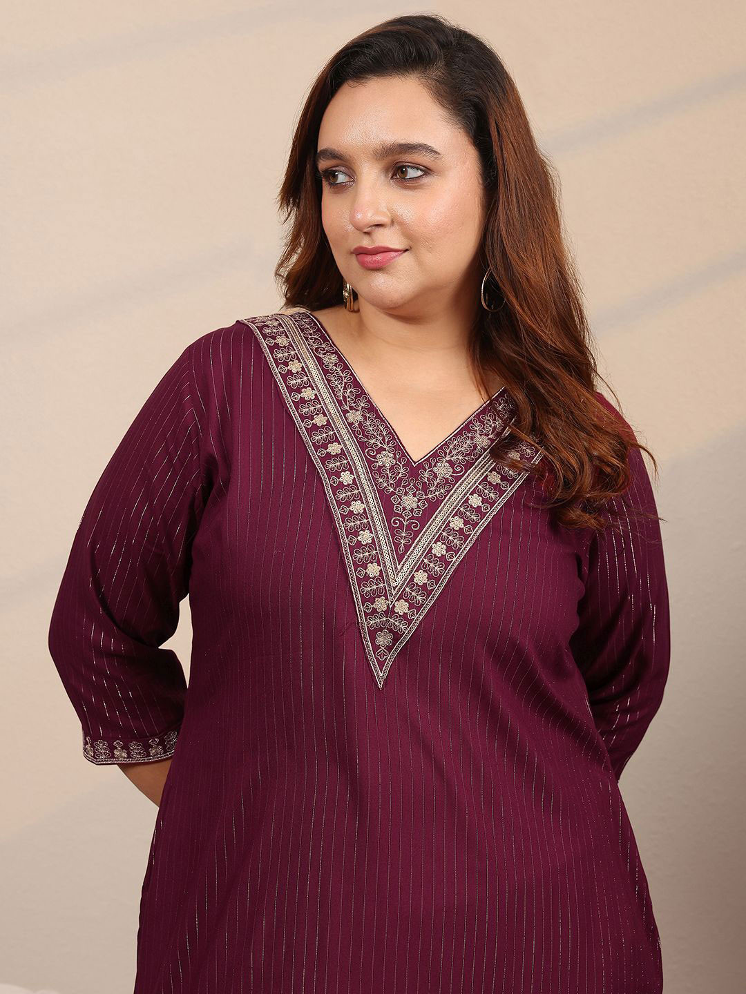 EXTRA LOVE BY LIBAS Women Solid Striped Zari Side Slits Straight Kurta