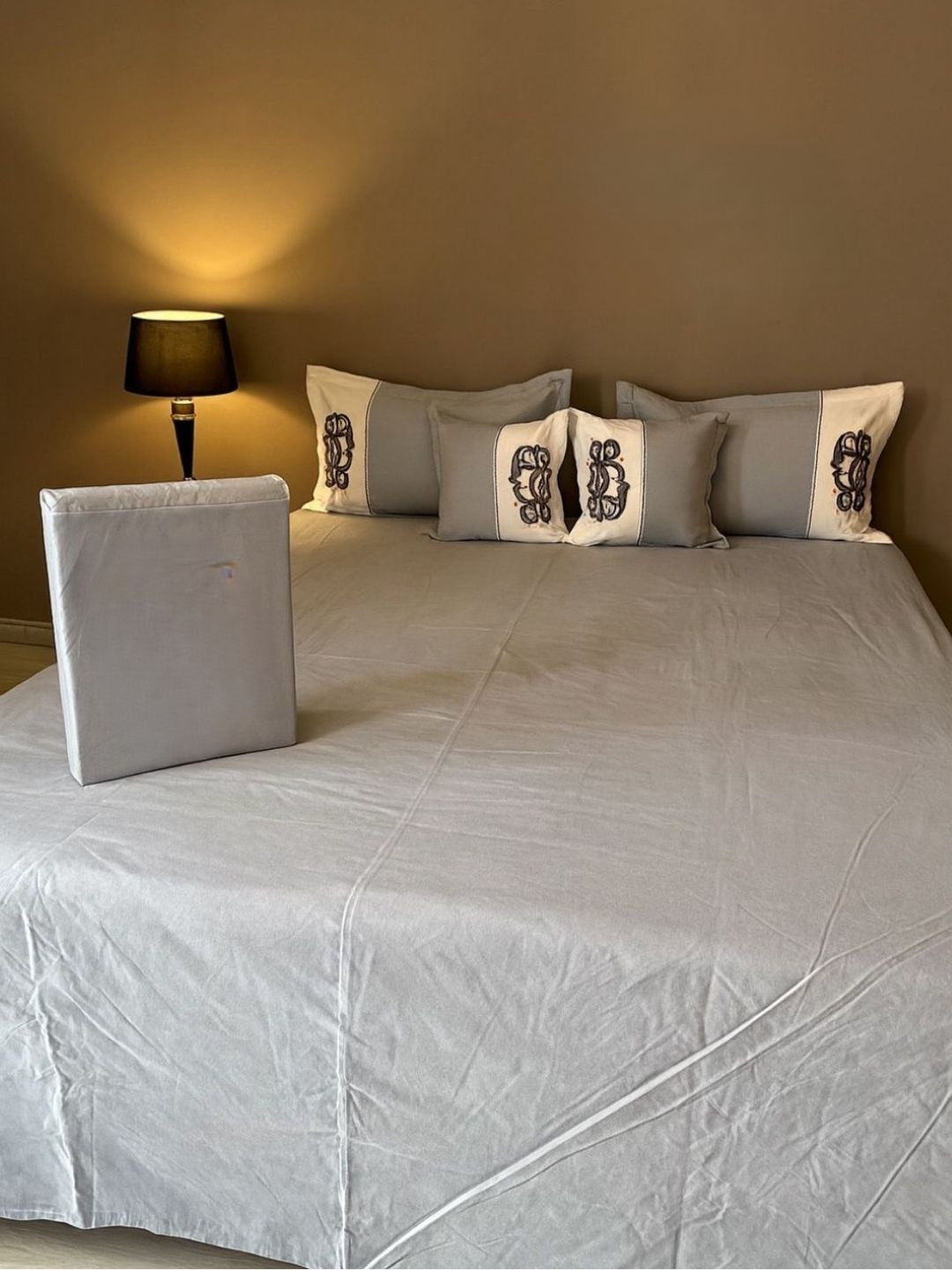Bedbathandbliss Grey 160 TC Cotton Super King Bedsheet Set 2.74 m x 2.74 m