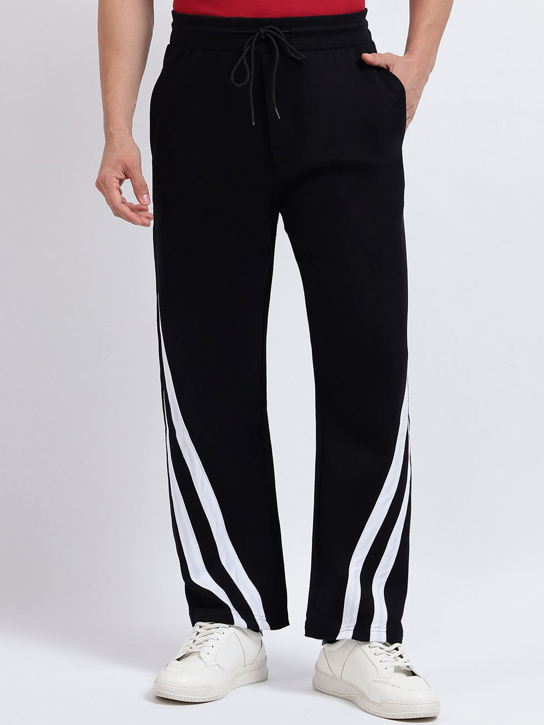 HO BINDAASS Men Colourblocked Cotton Relaxed Fit Regular Track Pant