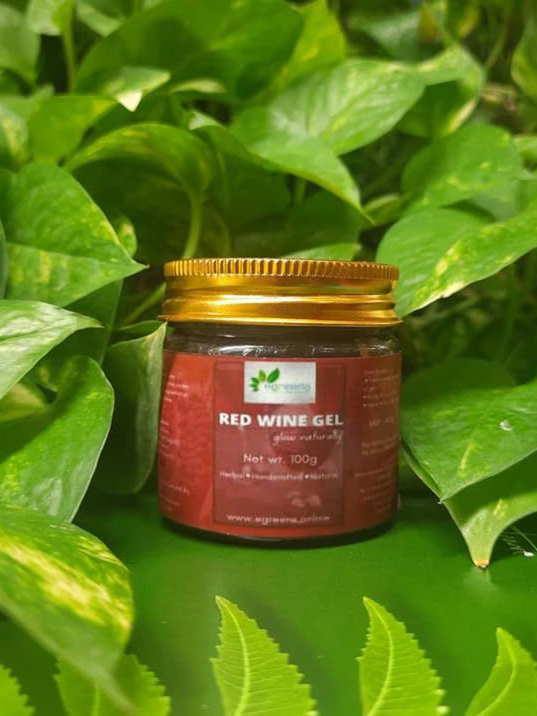 E-GREENS AAURA- glow naturally Red Wine Gel For Skin Brightening & Anti Ageing - 100 g