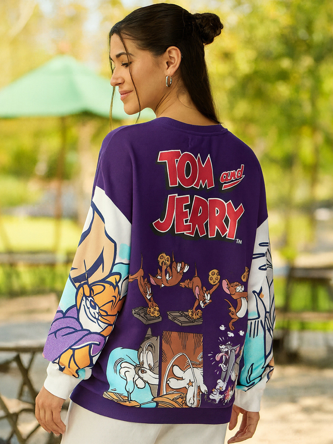 Bewakoof Women Tom & Jerry Printed Round Neck Long Sleeves Pullover Sweatshirt