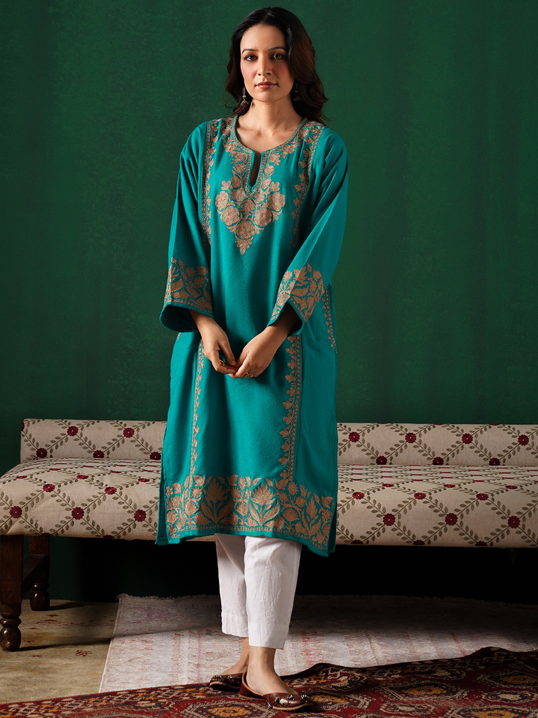 Kashmir Box Kashmiri Dark Brown Zari Embroidered Cashmilion Round-Neck Winter Kurta