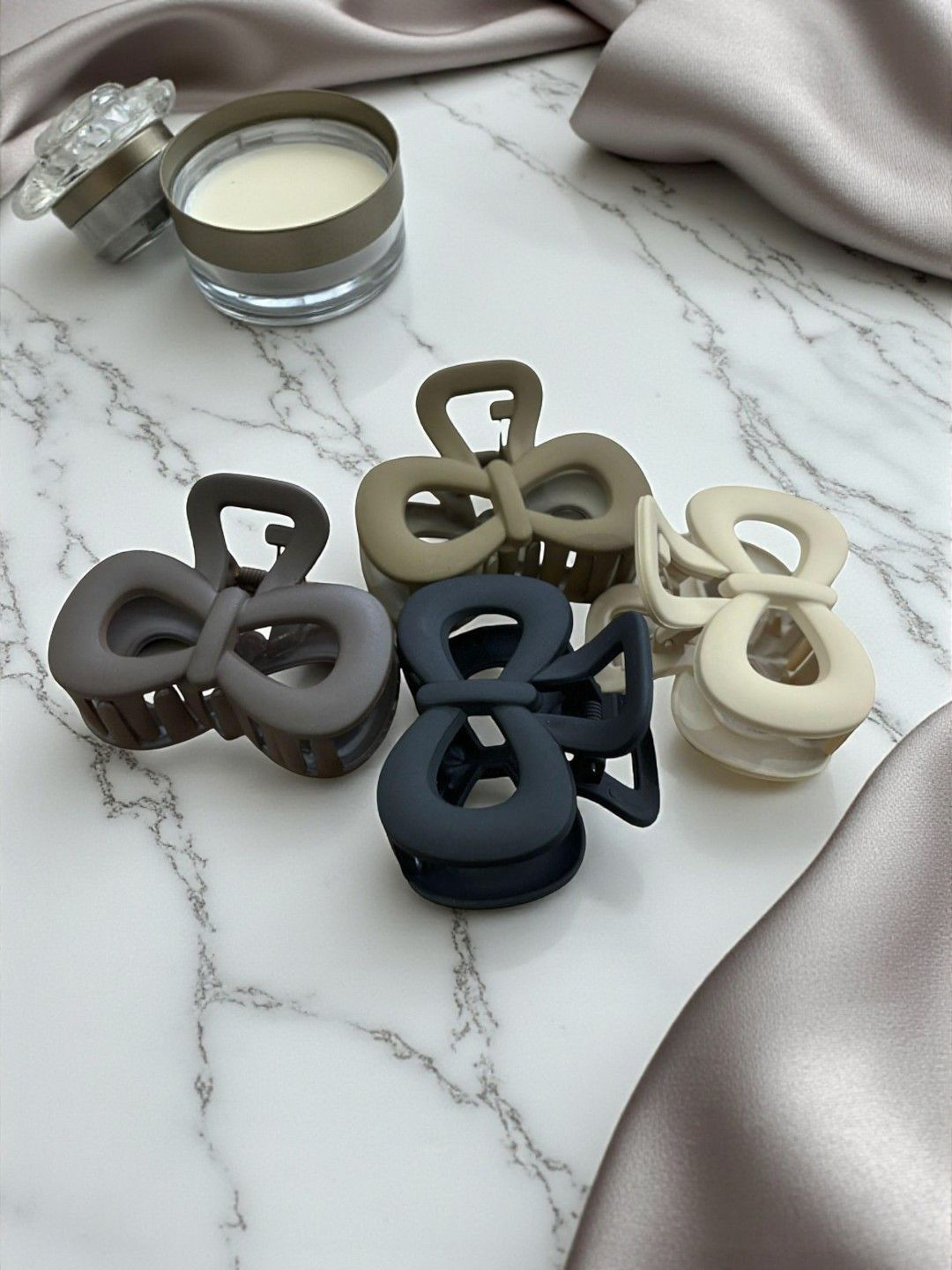 AccessHer Women Set of 4 Strong Hold Non-Slip Ponytail Claw Clip