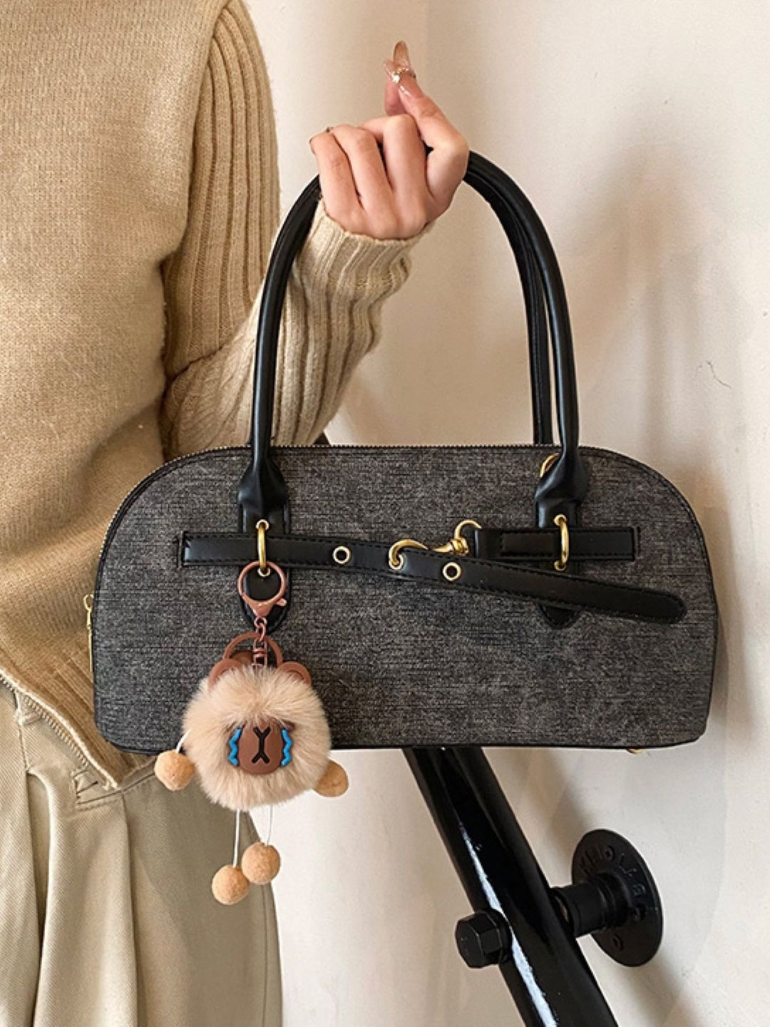 KPOP Swagger Handheld Bag