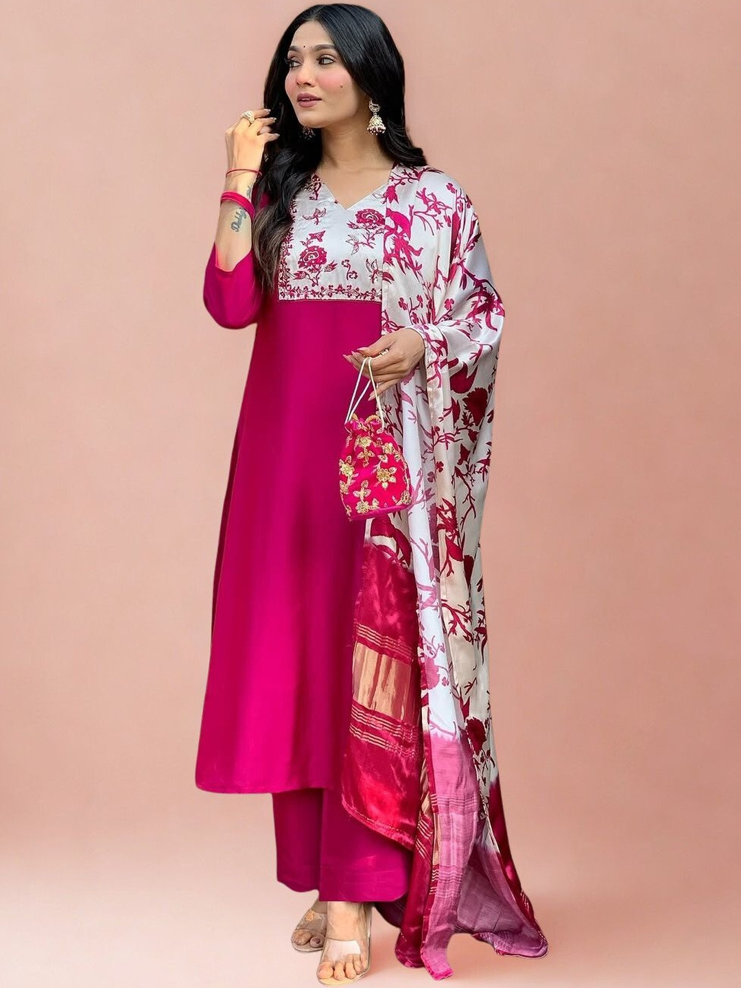 FAST FASHIONS Women Floral Printed Kurta with Palazzo & Dupatta