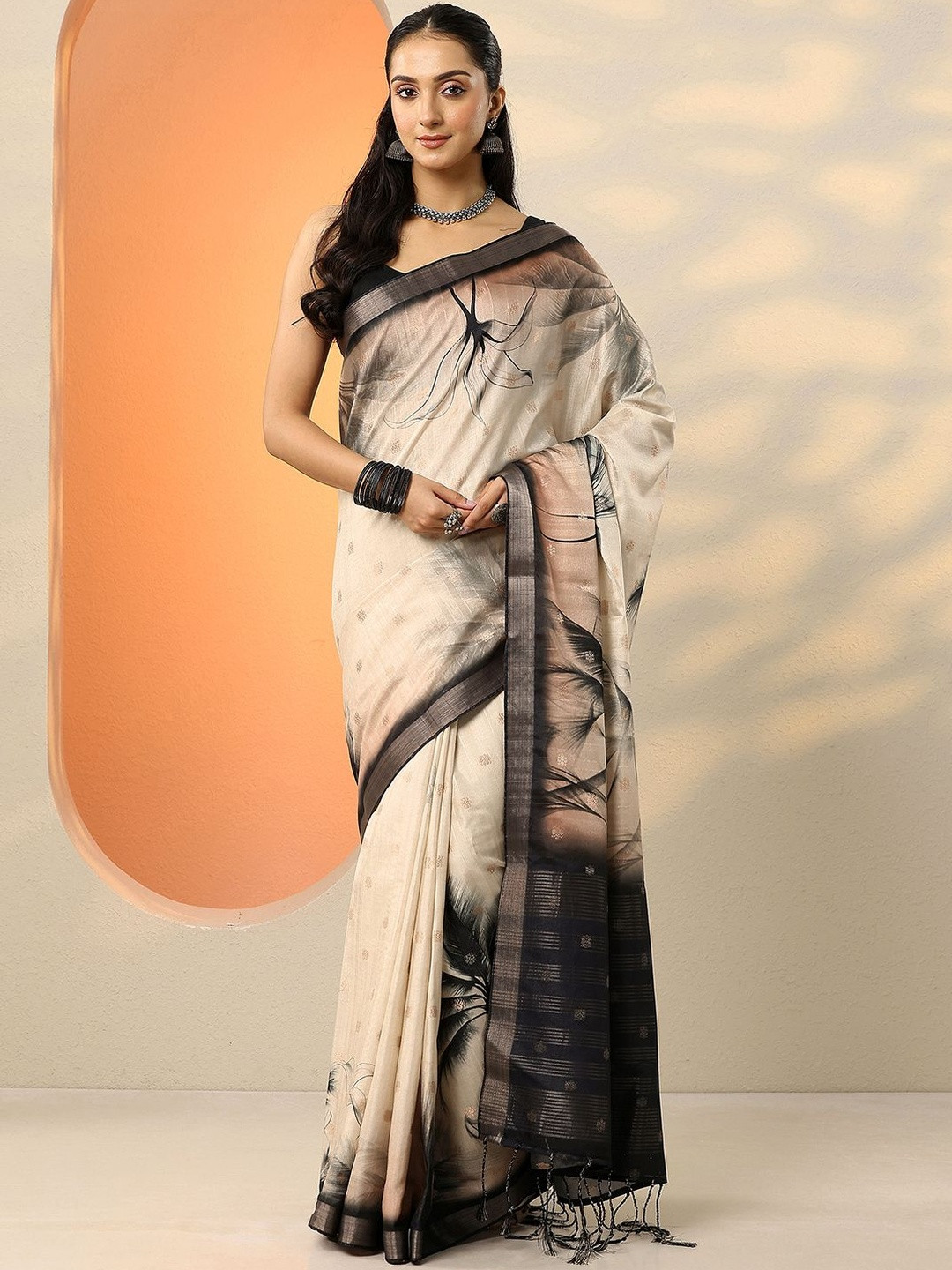 Libas Tropical Printed Saree With A Blouse Piece