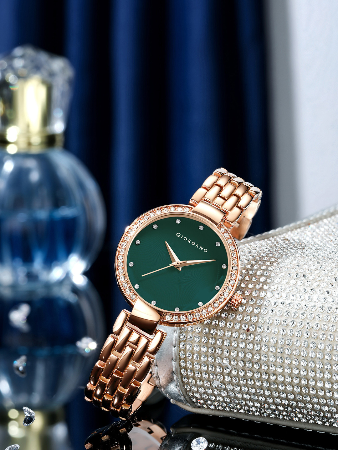 GIORDANO Women Embellished Dial & Bracelet Style Straps Analogue Watch GD-2141-66