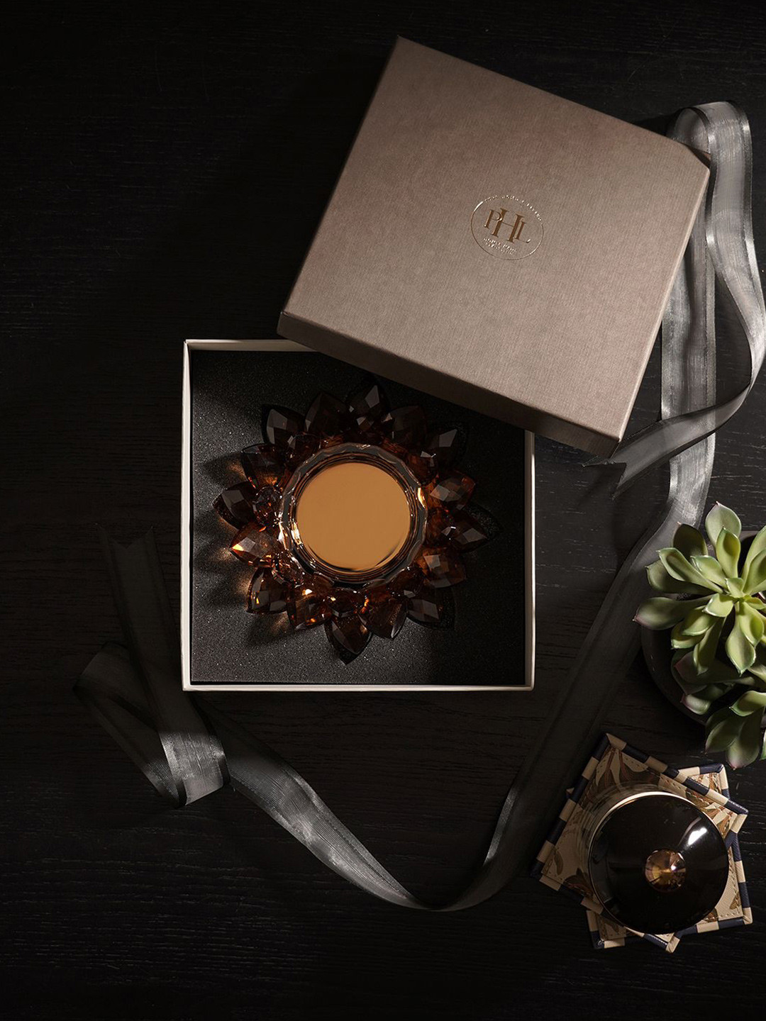 Pure Home and Living Brown Textured Amber Crystal Candle Holder