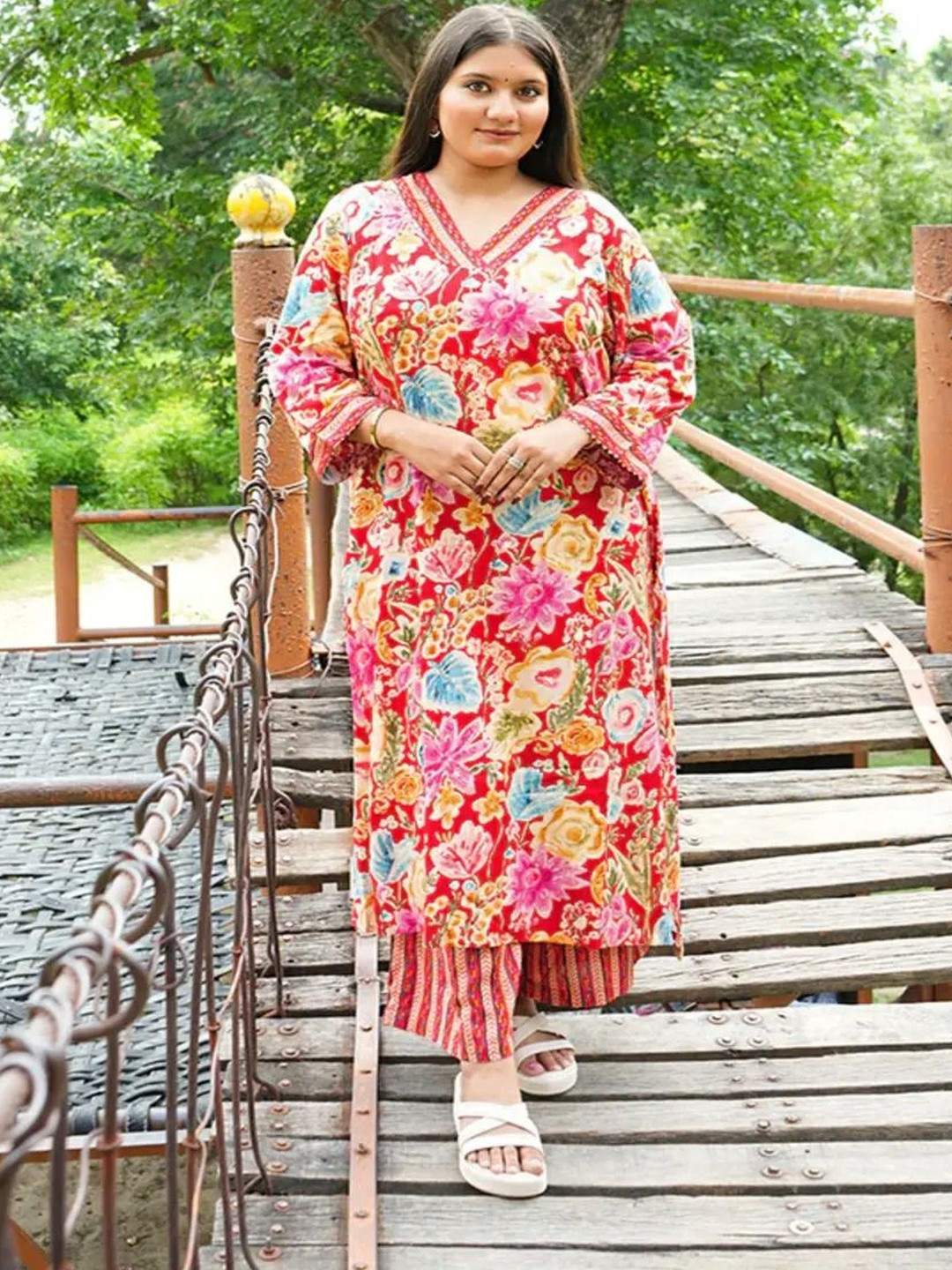 VIFA PLUS Floral Printed Plus Size V-Neck Straight Kurta With Trousers