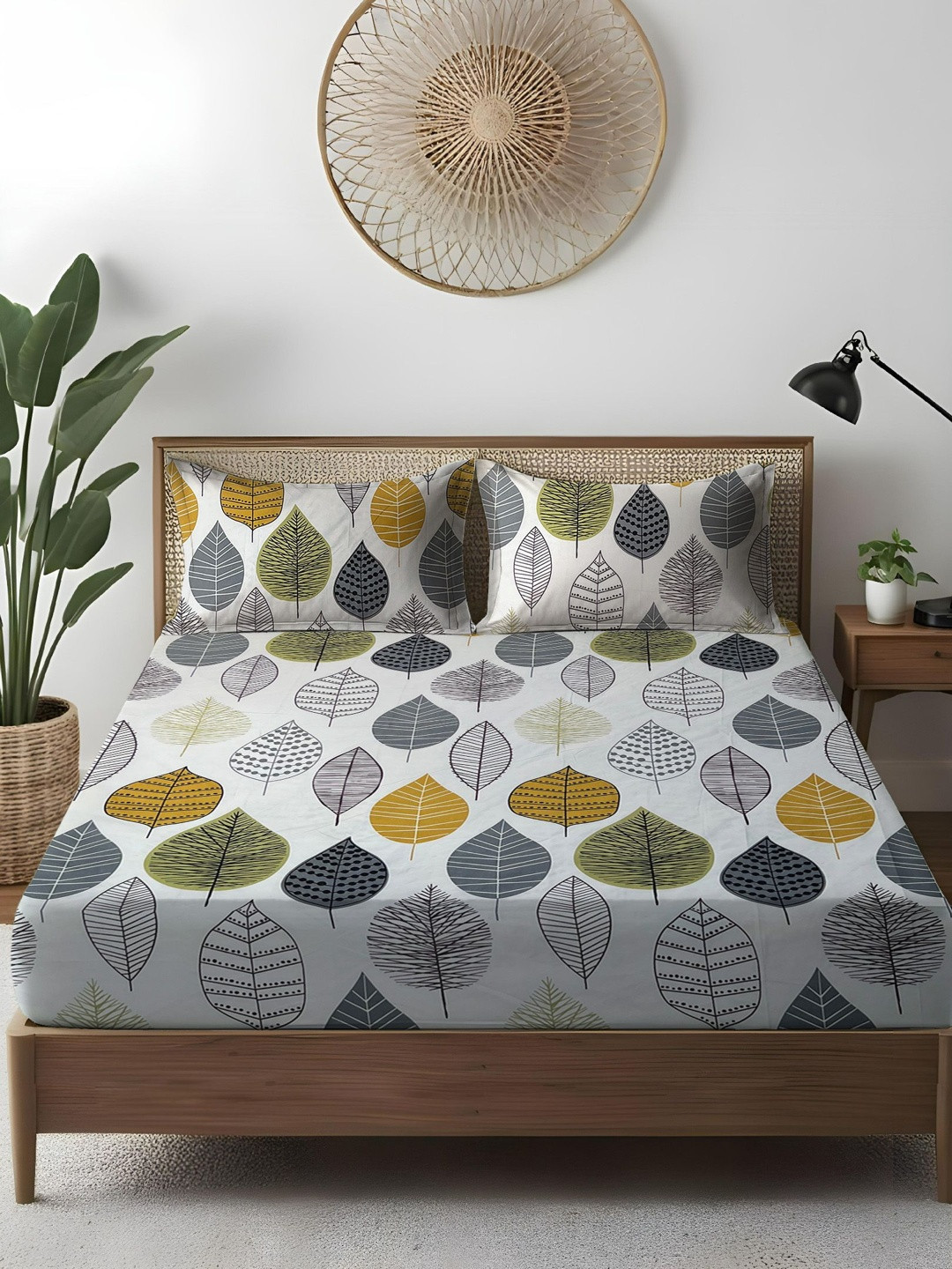 WEAVE AND DECOR White Printed Pure Cotton 300TC Super King Fitted Bedsheet Set 1.98mx1.98m
