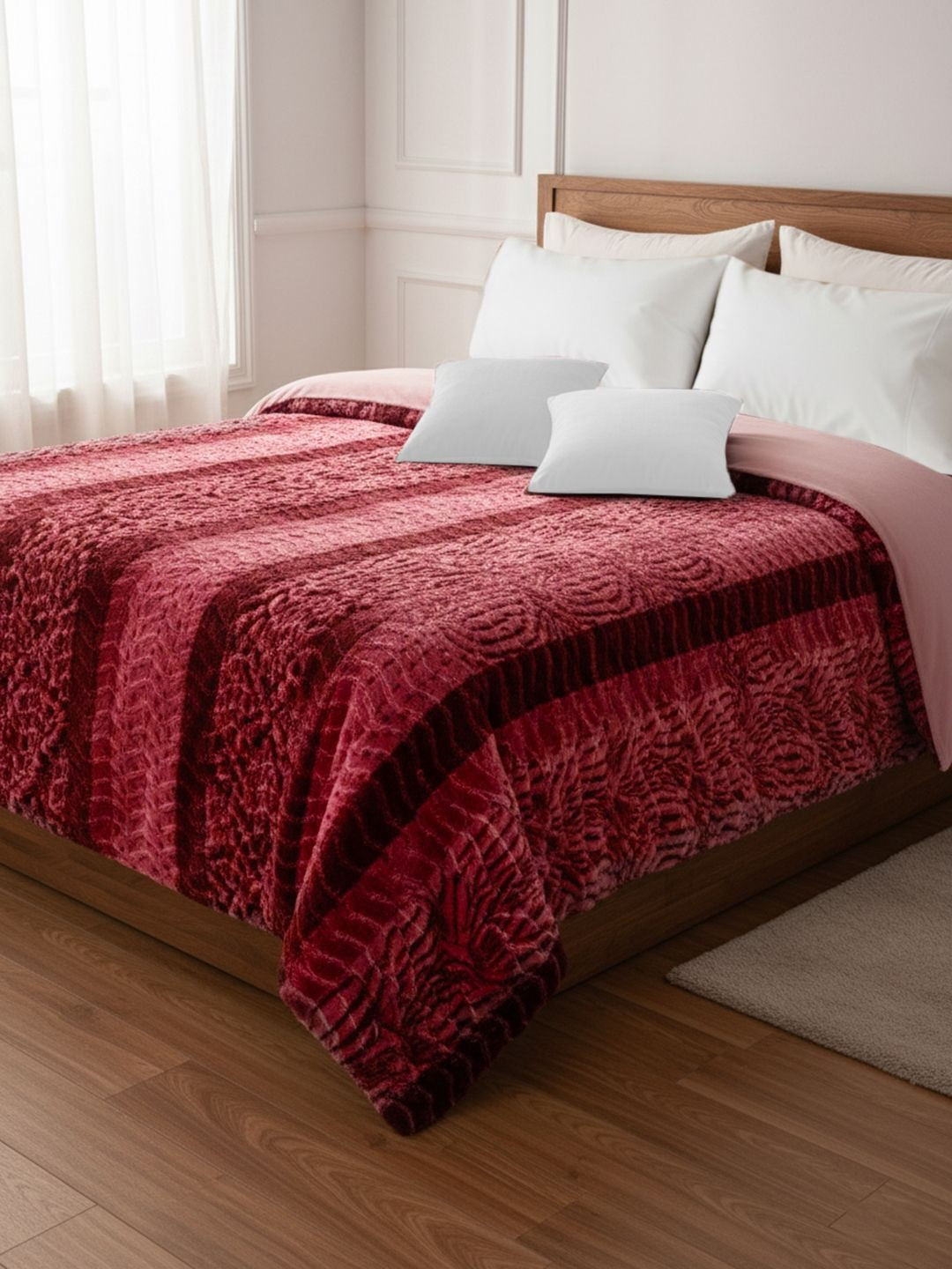 Dhrohar Maroon & Pink Striped Mild Winter 400 GSM Blanket