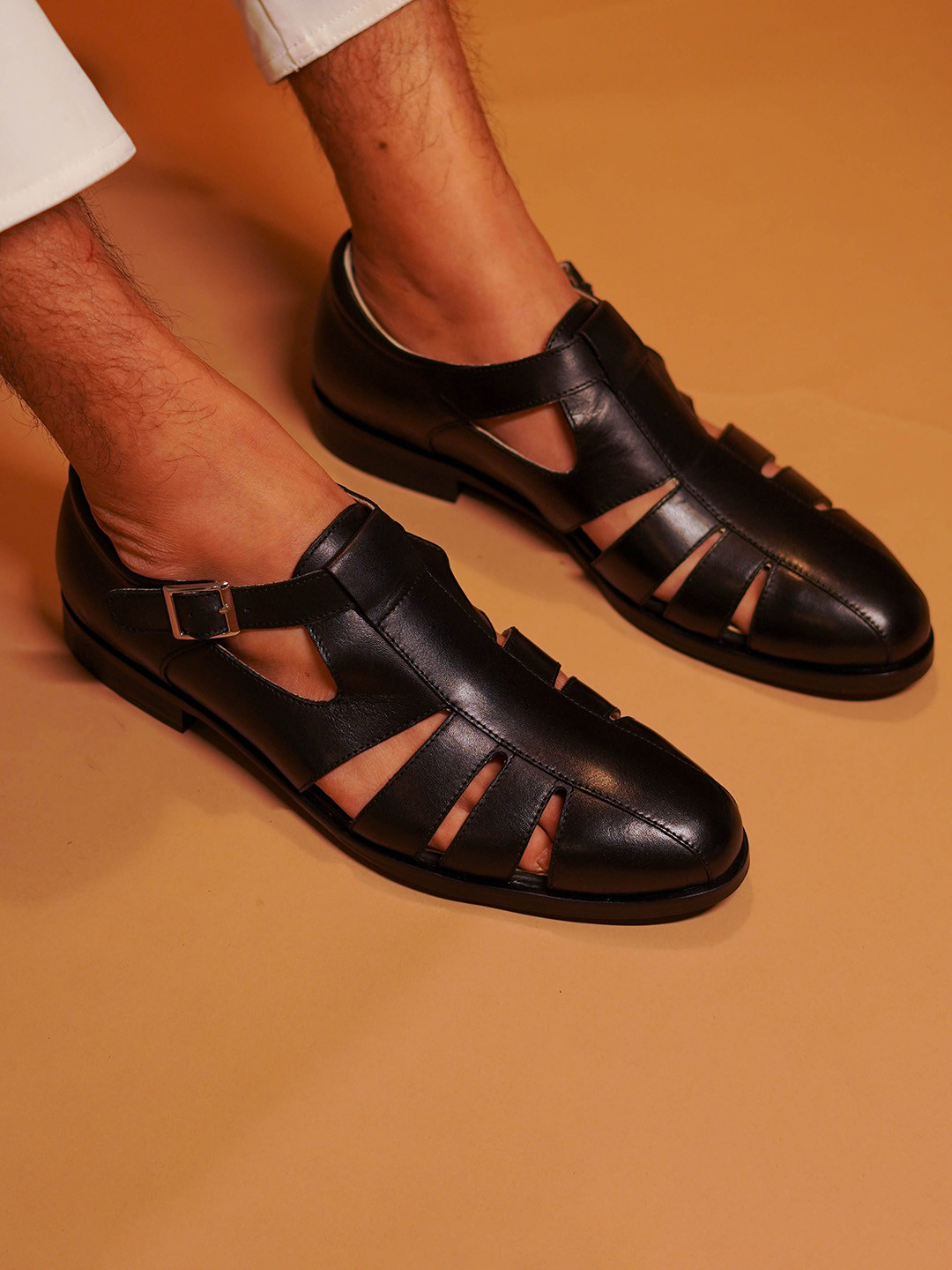 dmodot Pesha Caro Men Leather Fisherman Sandals