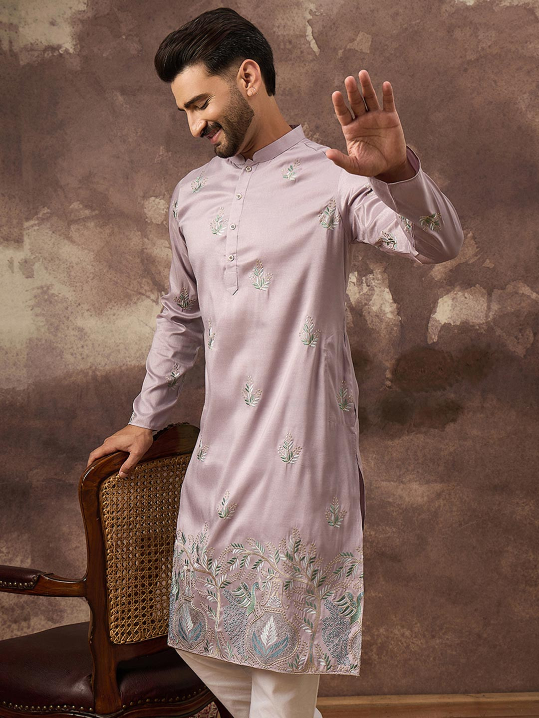 House of Pataudi Men Floral Embroidered Festive Silk Straight Kurta