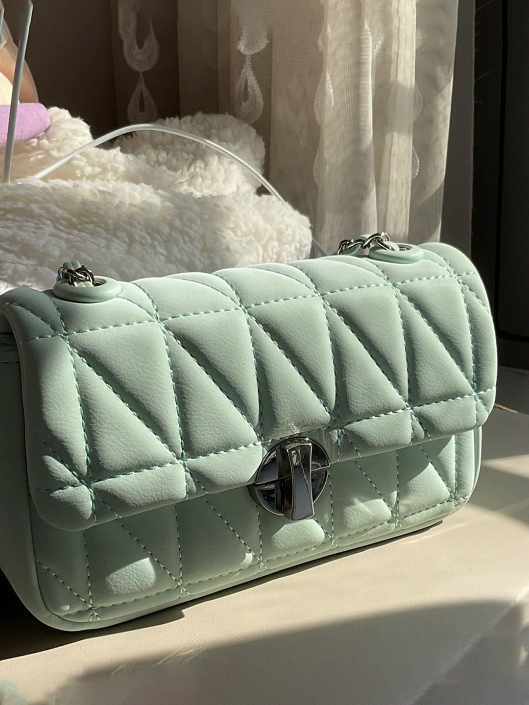 StyleCast Women Textured One Handle Messenger Bag