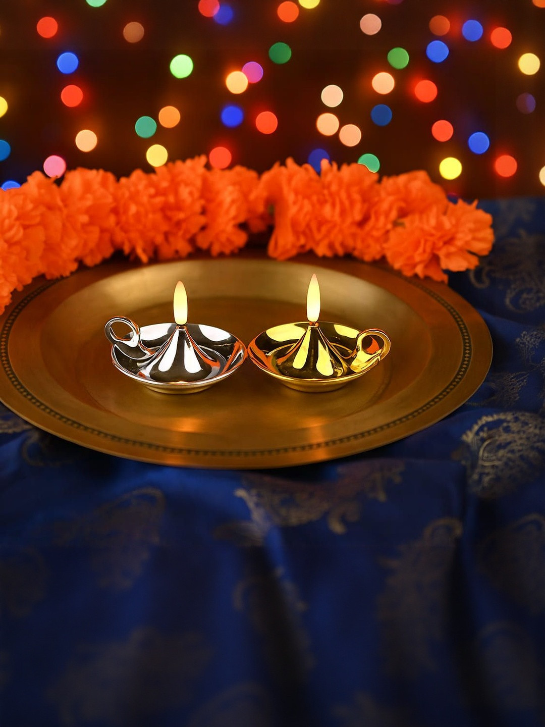 HINDCRAFT Set of 2 LED Swing Candle