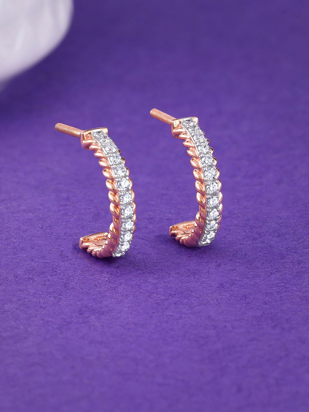 GIVA Women Rose Gold Braided J Hoop Diamond Earrings-2.64 gms