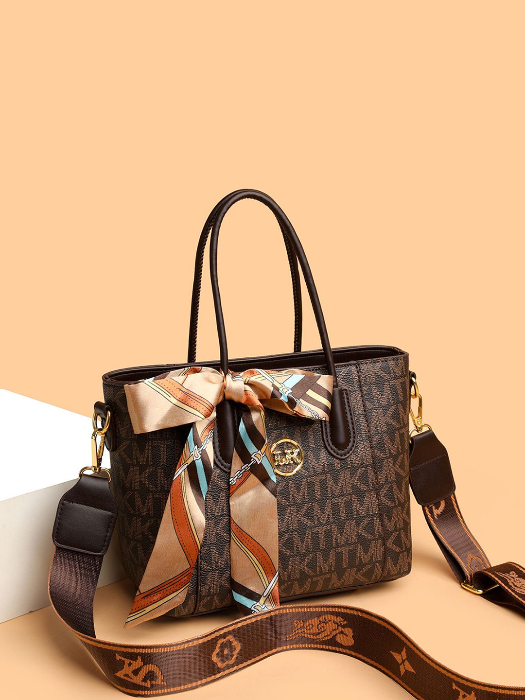 Diva Dale Detachable Sling Strap Structured Sling Bag With Quilted