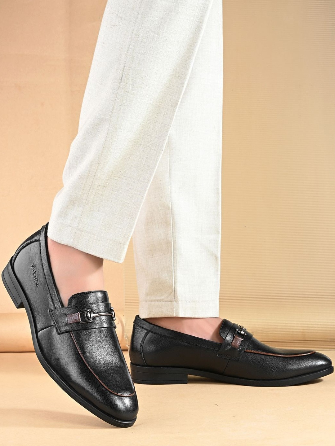 Valentino Men Leather Textured  Round Toe Formal Loafer