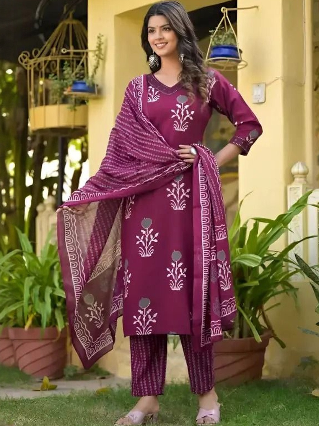 iEthniya Ethnic Motifs Printed Cotton Straight Kurta With Trousers & Dupatta
