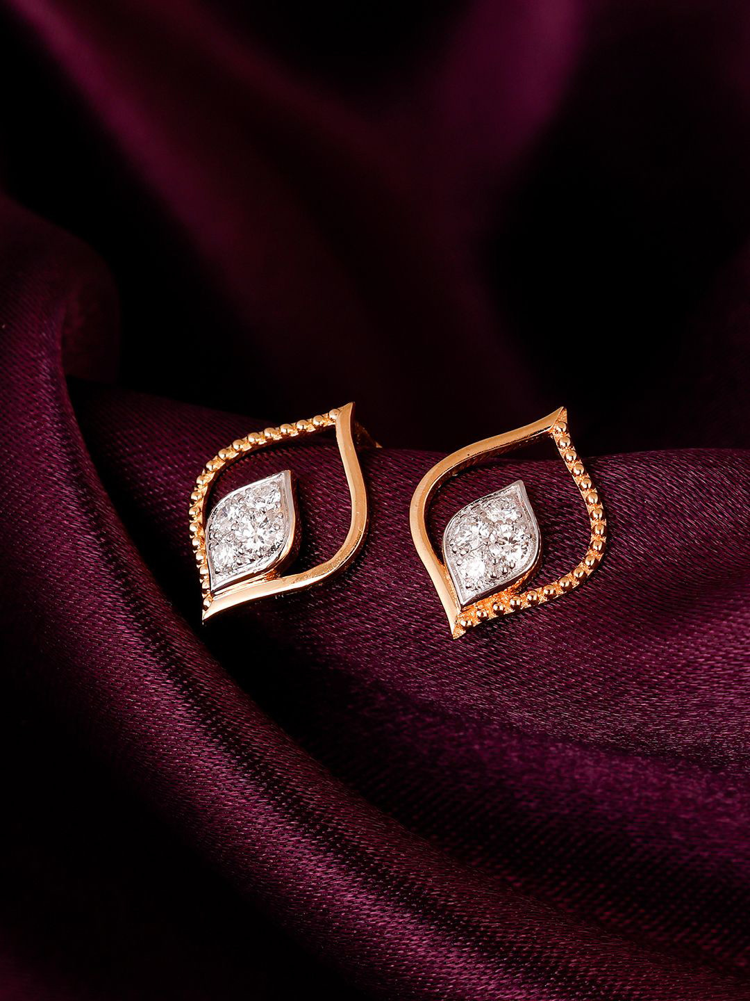 GIVA 18K Yellow Gold Dancing Flame Diamond Earrings-1.457 gms