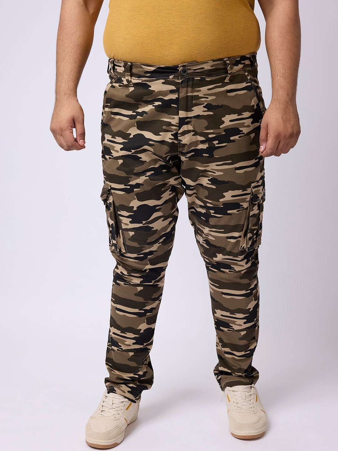 Big Hello - The Plus Life Men Camouflage Printed Regular Fit Mid-Rise Cargos Trousers
