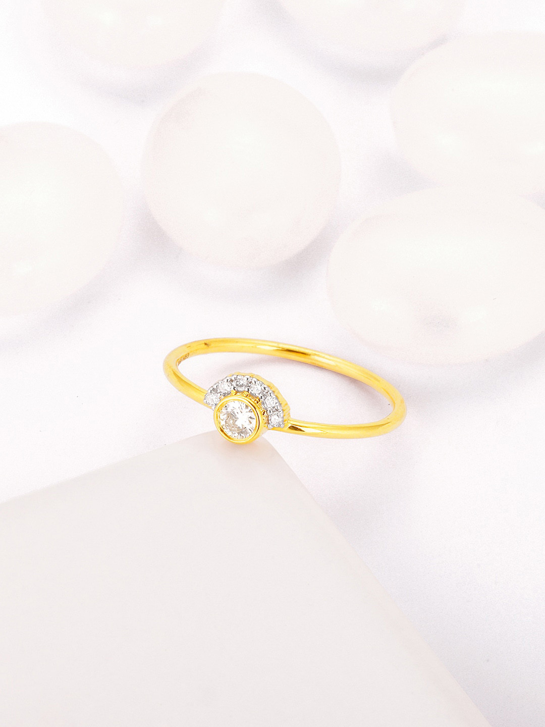 GIVA Dazzling Sunrise 18KT Gold Diamond Studded Finger Ring-1.23 gms