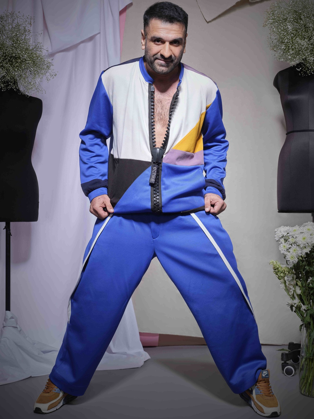 ECHKE  Colourblocked Mandarin Collar Jacket With Joggers