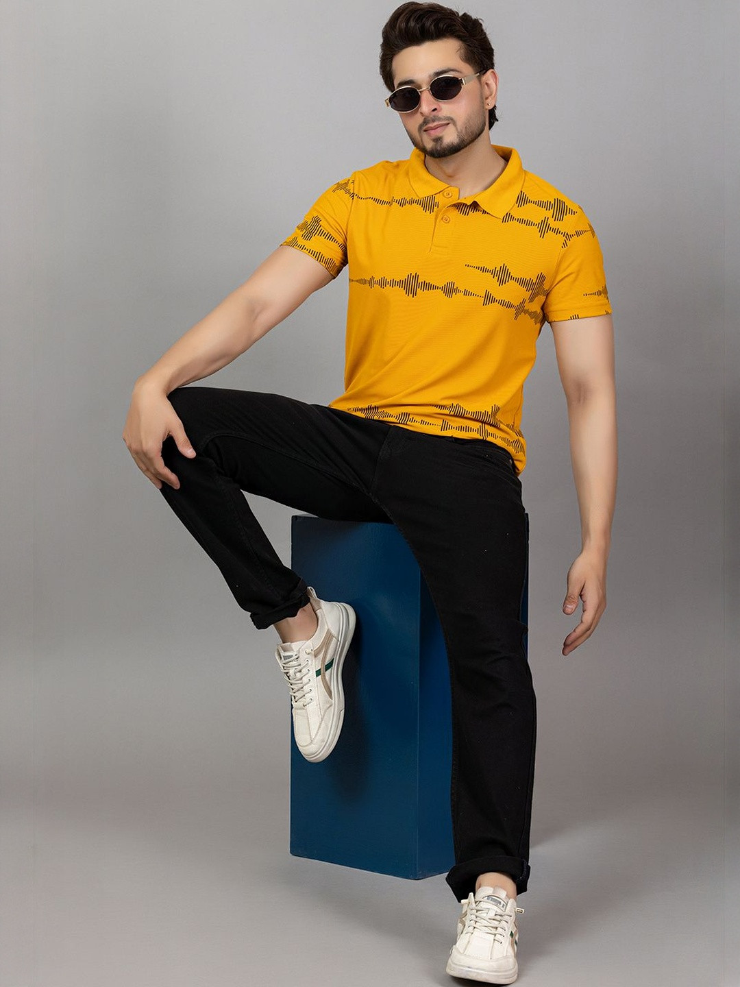 TRIUS Abstract Printed Polo Collar Short Sleeves T-Shirt