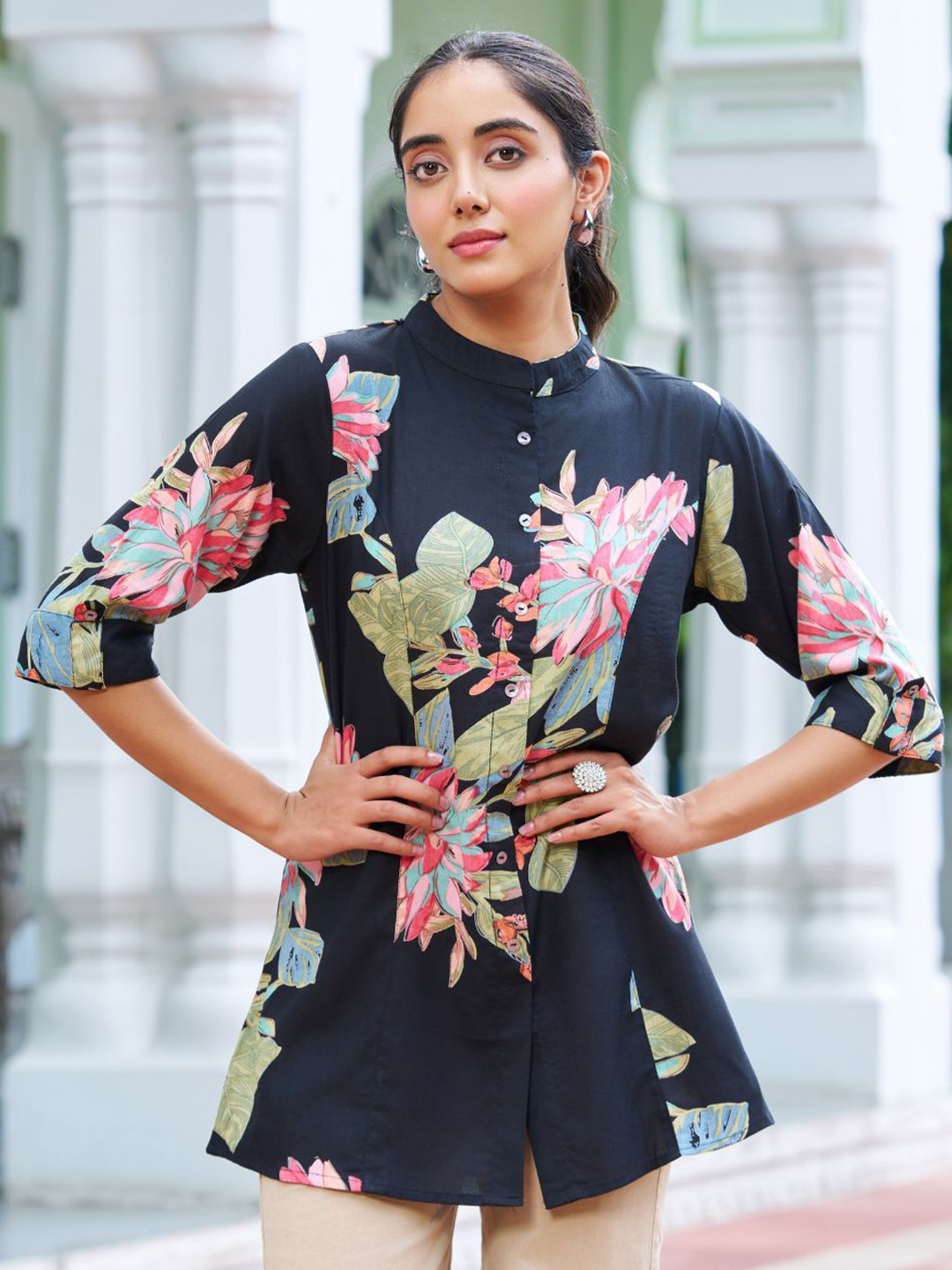 Kaftanize Women Mandarin Collar Leaf & Floral Printed Tunic