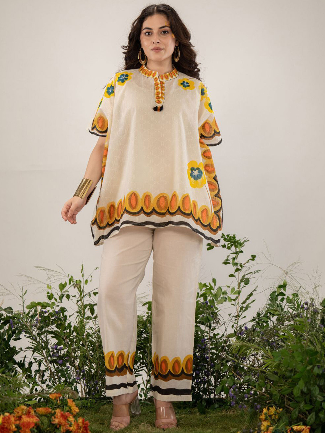 Kaftanize Hand-Painted Embroidered Kaftan With Trousers Co-Ords