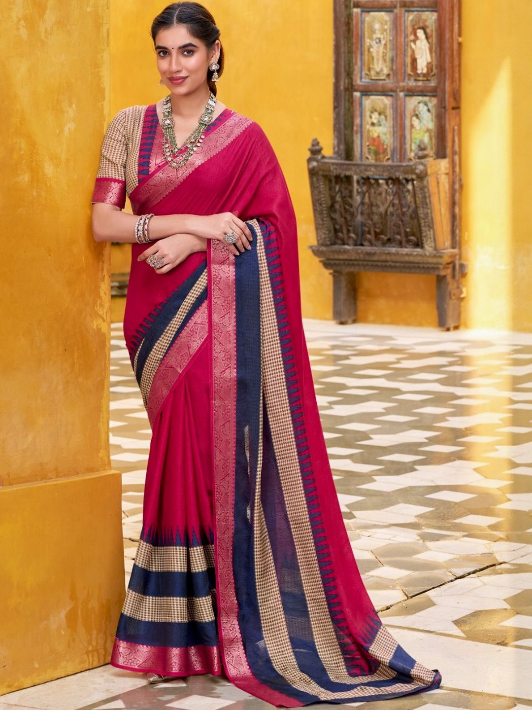 Swaraas Saree