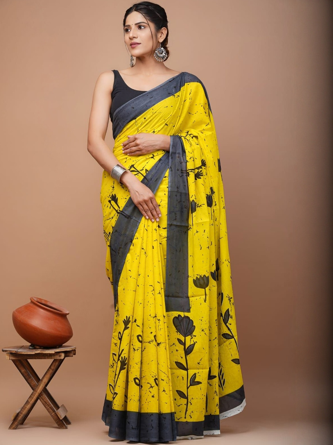 Moda Rapido Floral Pure Cotton Handloom Ikat Saree