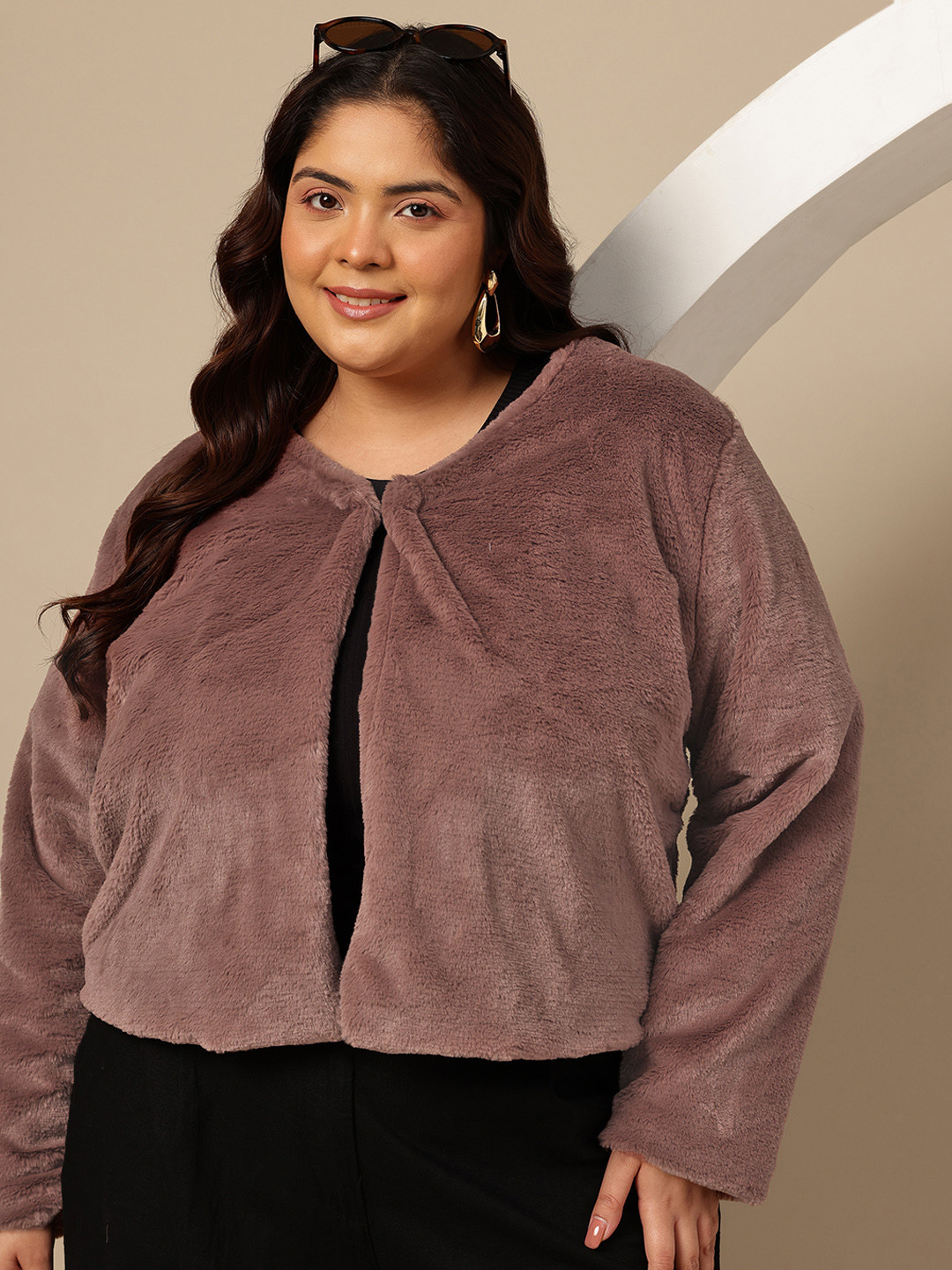 Sztori Plus Size Collarless Crop Tailored Jacket