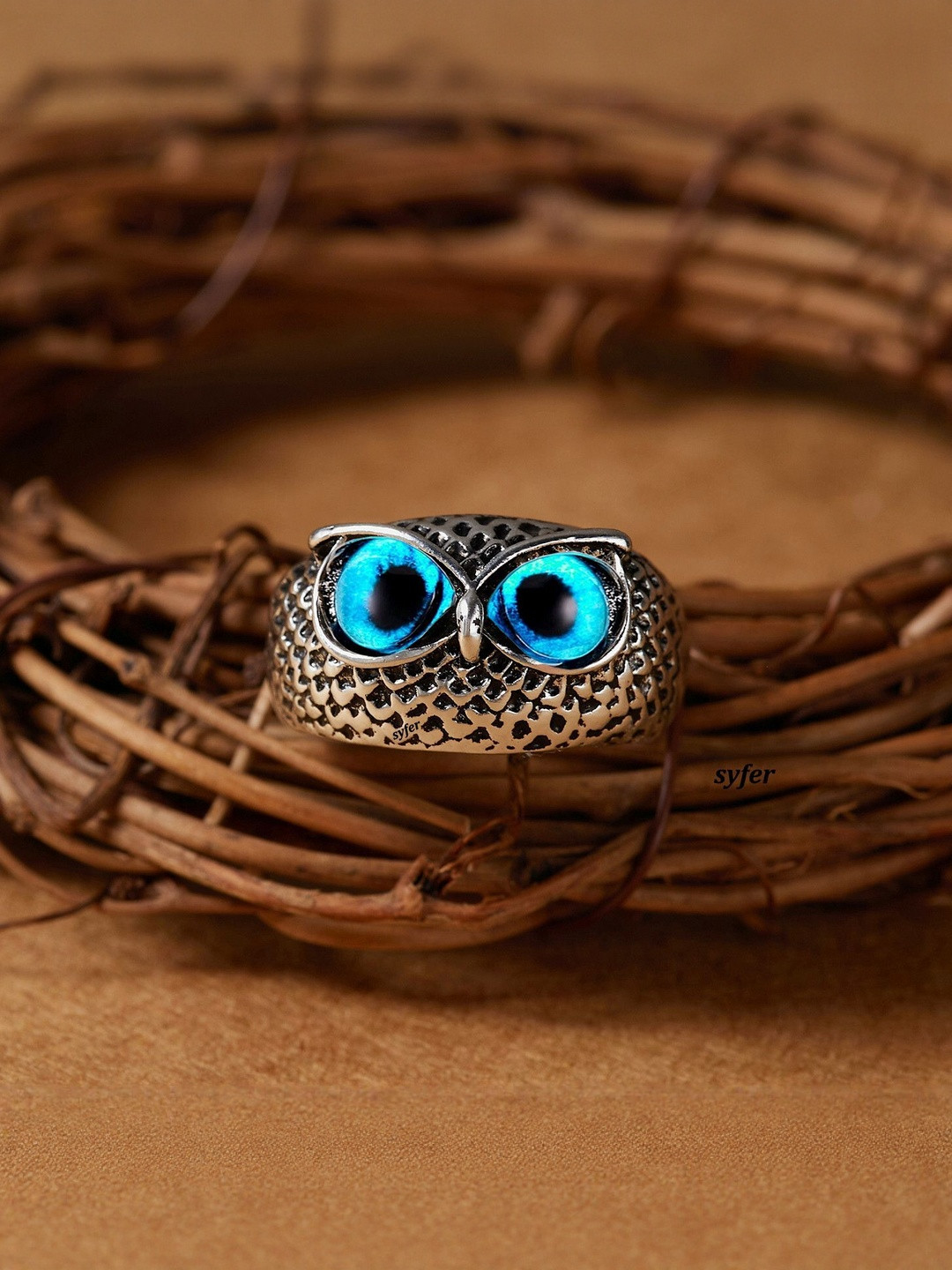 Teeragaj Stainless Steel Owl Eye Finger Ring