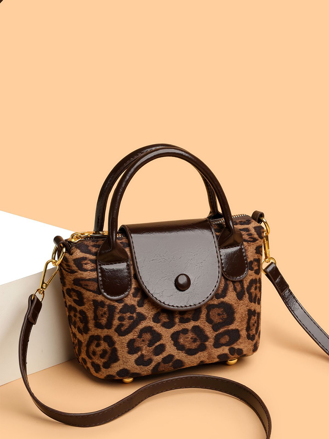 Diva Dale Women Animal Printed Structured Satchel Bag
