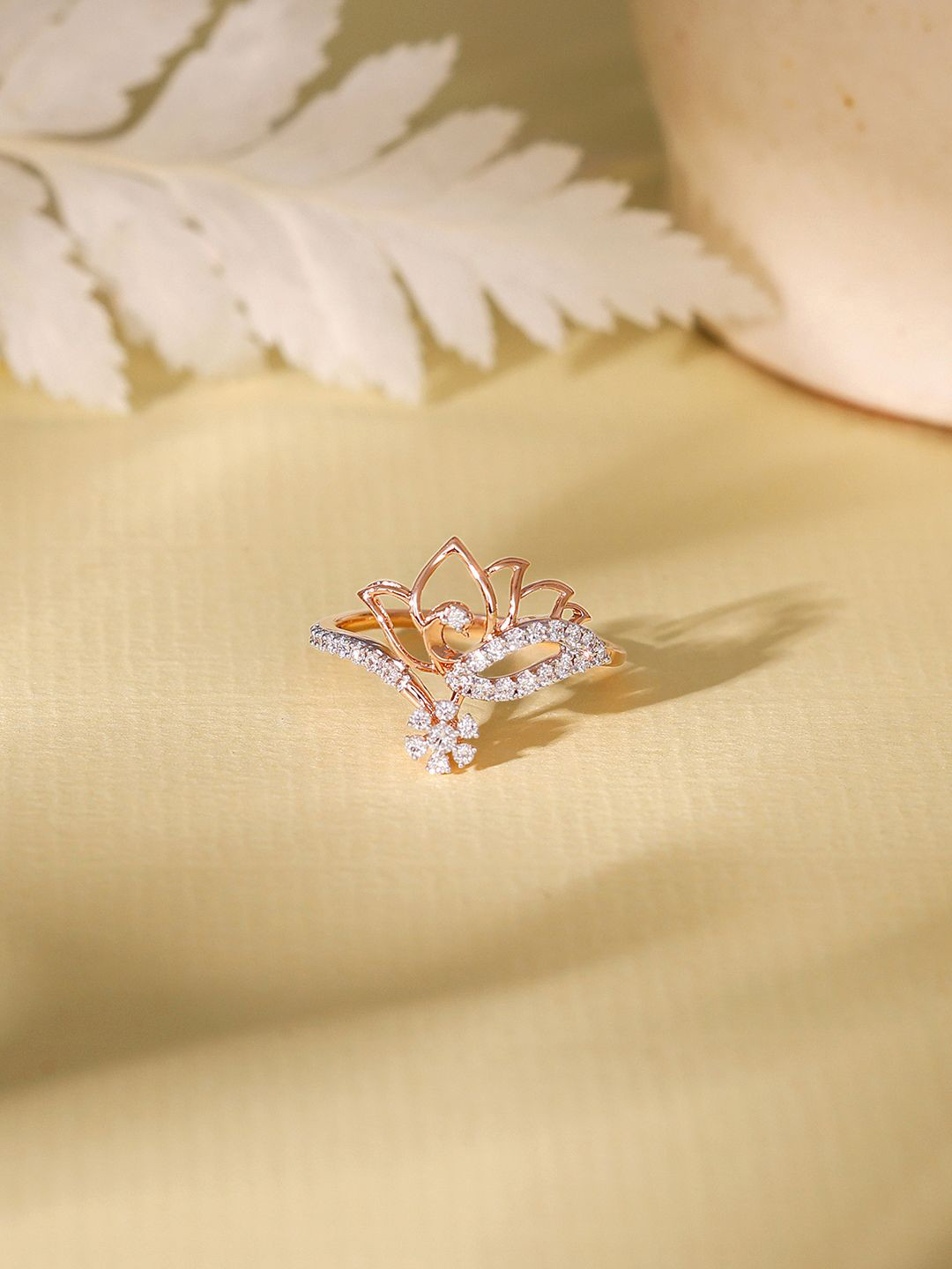 GIVA 18KT BIS Hall Mark Rose Gold Enthralling Diamond Ring Fixed Size, Indian-2.28 gms