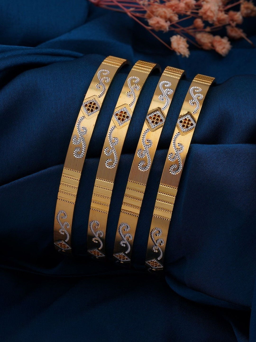 Divastri Women Gold Plated Set of 4 in Brass Bangles Set