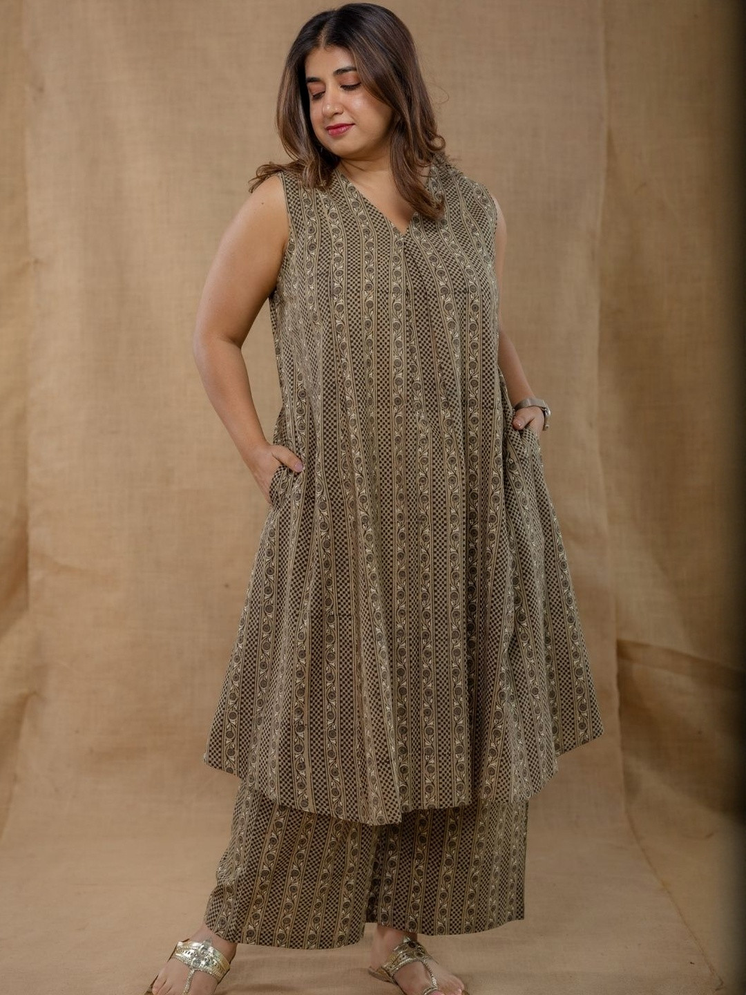 THE INDIAN ETHNIC CO Ajrakh Printed Pure Cotton Tunic With Palazzo Co-Ords