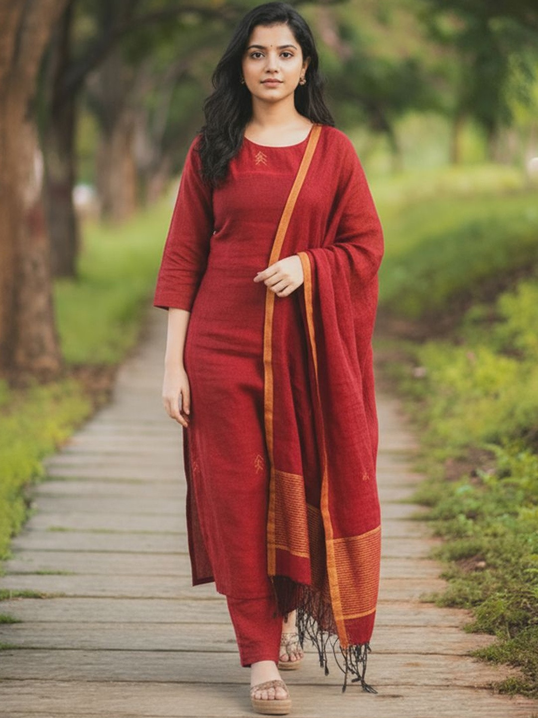 Aaghnya Embroidered Thread Work Plus Size Straight Kurta With Trousers & Dupatta
