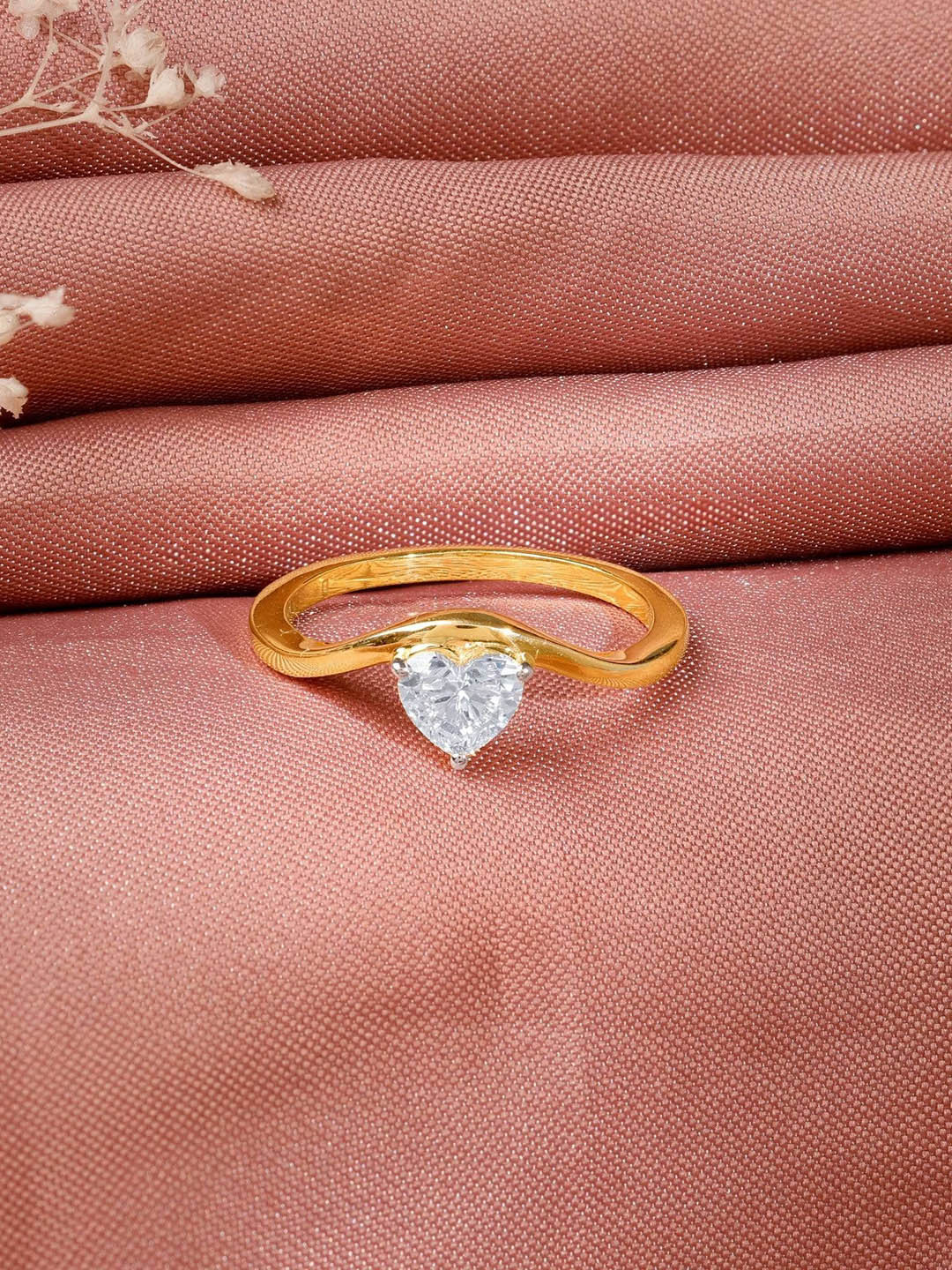 GIVA Women Gold Eternal Flame Solitaire Diamond Ring-1.852 gms