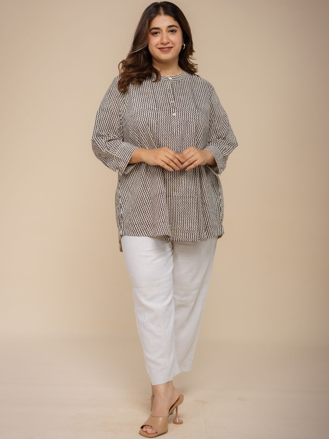 THE INDIAN ETHNIC CO Geometric Print Mandarin Collar Cotton Top
