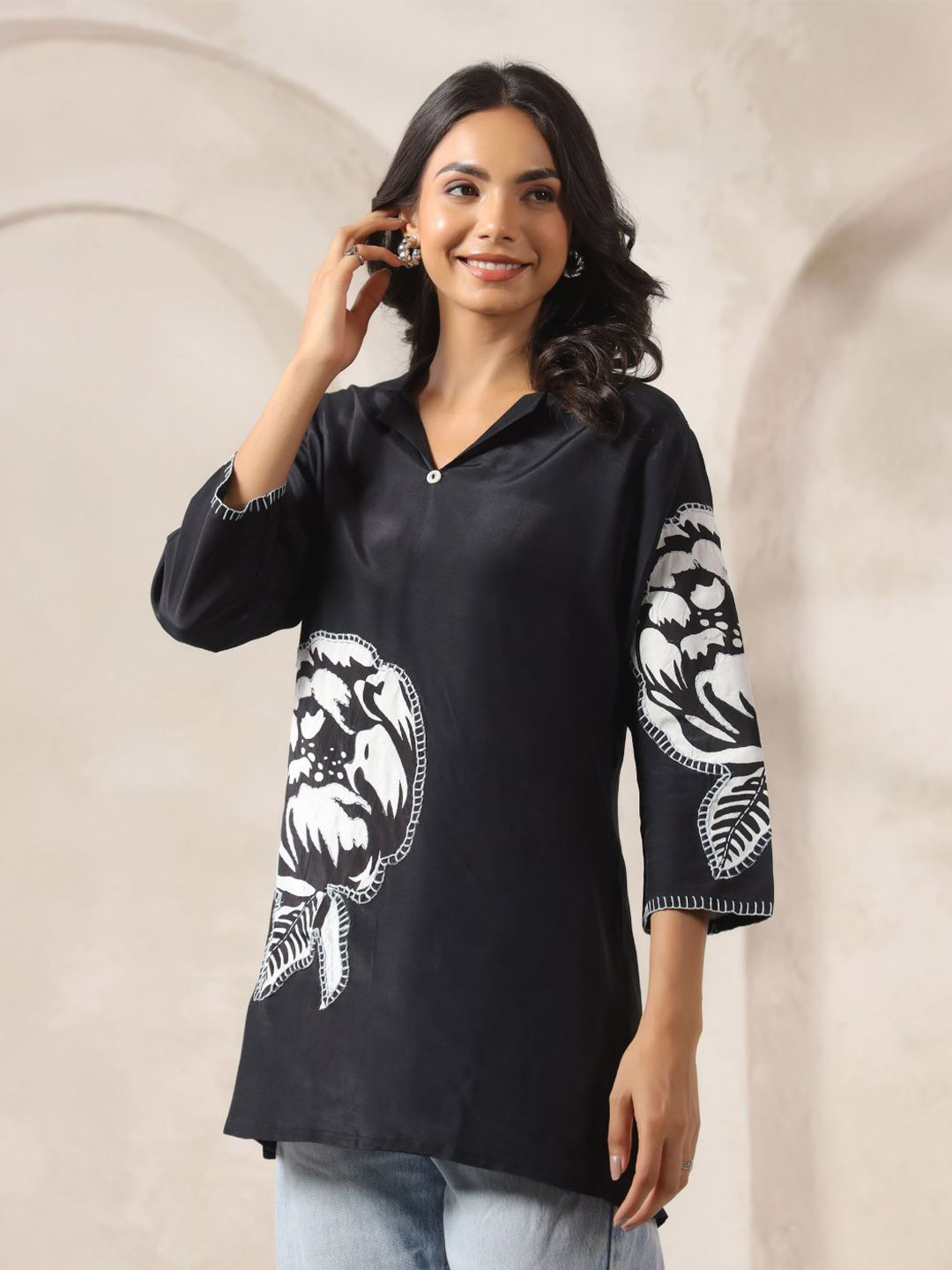 Kaftanize Women Black Bold Blanket Stitch Placement Flower Patch Tunic in Russian Silk