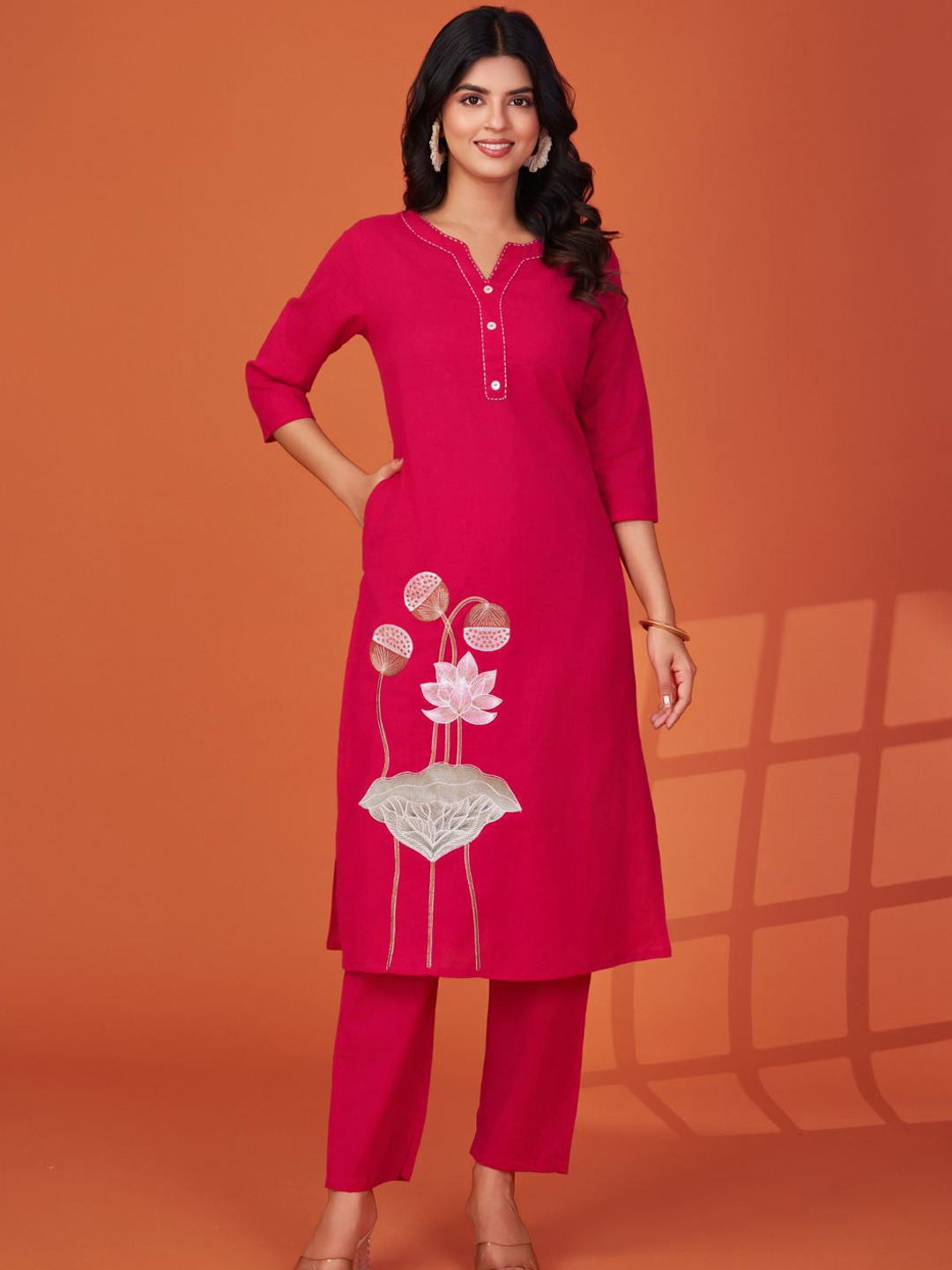 Kaftanize Women Floral Embroidered Regular Kurta with Trousers