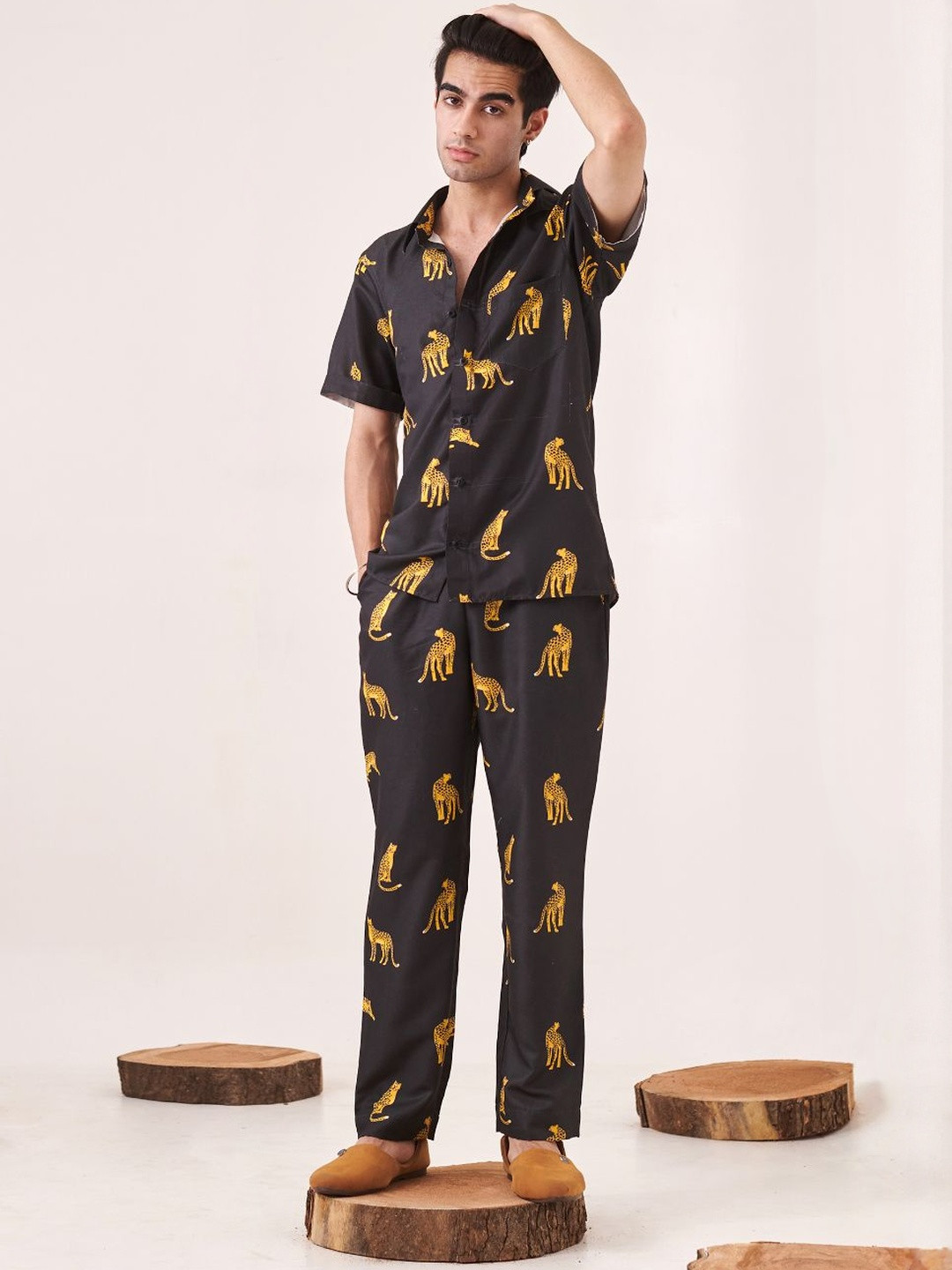 LOVEPRASHA Men Leopard Printed Relaxed Fit Mid Rise Trousers