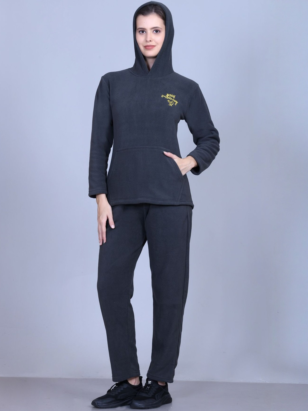 TRUDO Women Solid Heavy Winter Hooded Night suit