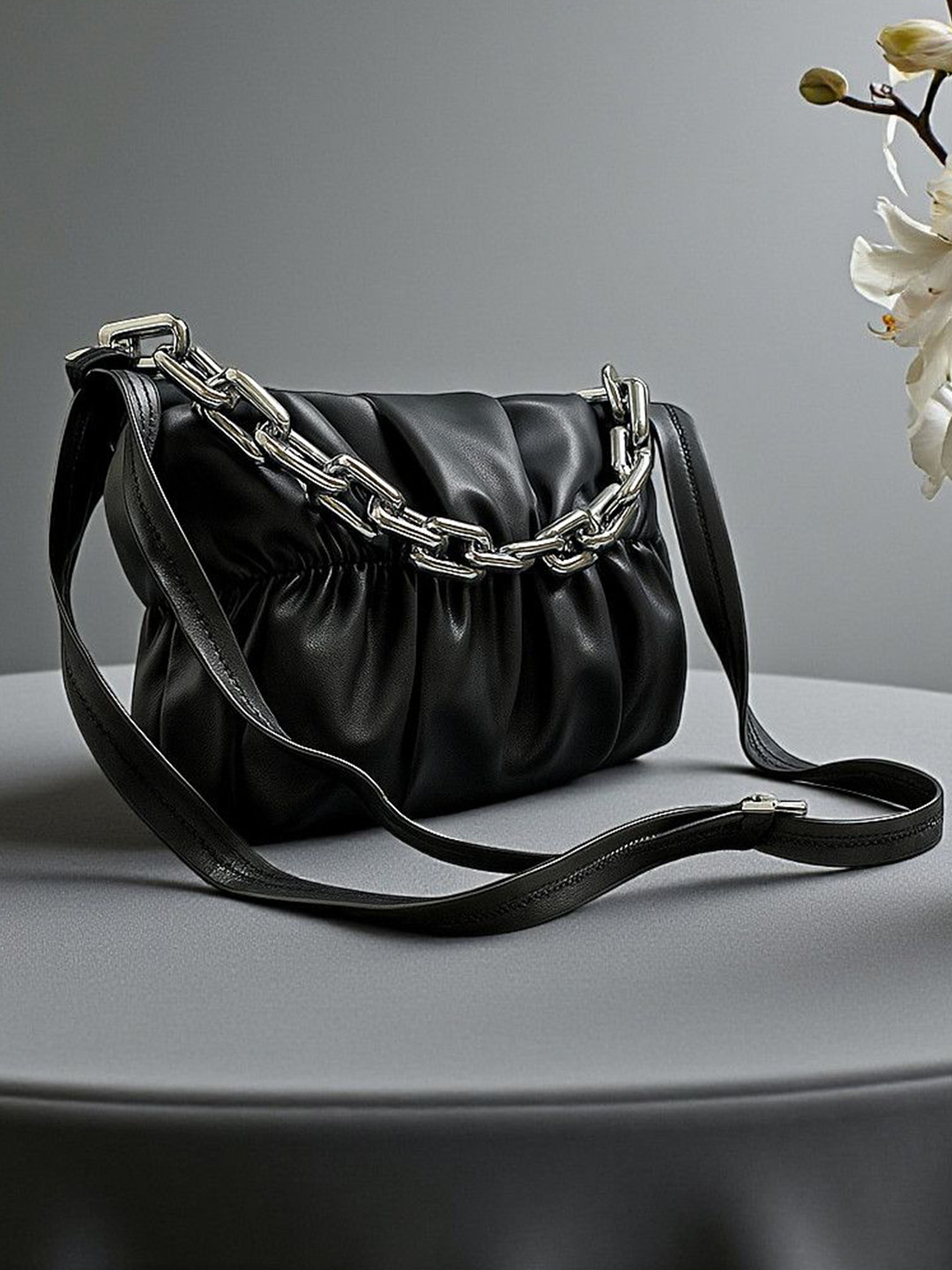 CLARIS JAMES Solid Structured Sling Bag