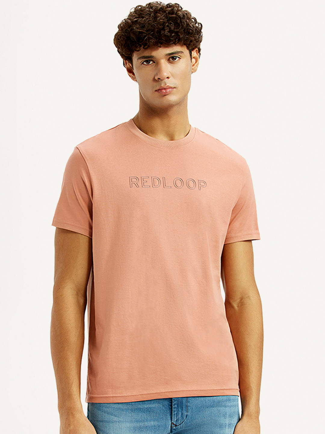 Levis Men Typography Printed Round Neck Cotton Slim Fit T-shirt