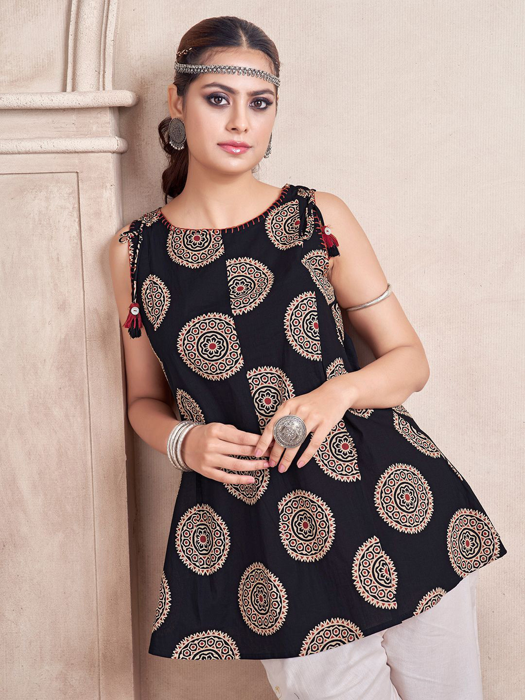 Kaftanize Black & Red Geometric Medallion Printed Pure Cotton Short Kurti