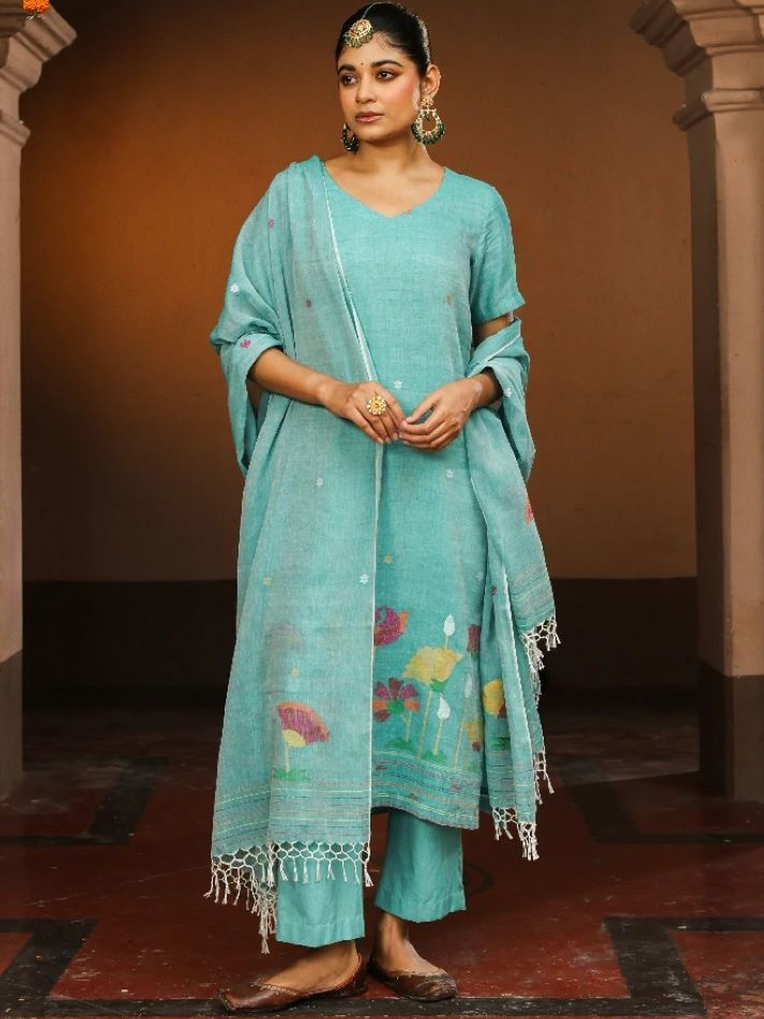 Sutra Art of Clothing Floral Printed Pure Cotton Jamdani Kurta With Trousers & Dupatta